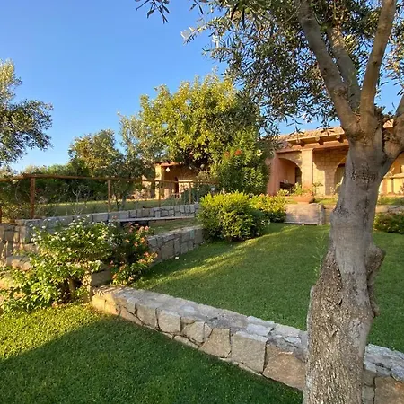 Laura, Fronte Piscina E Giardino Privato Villa *