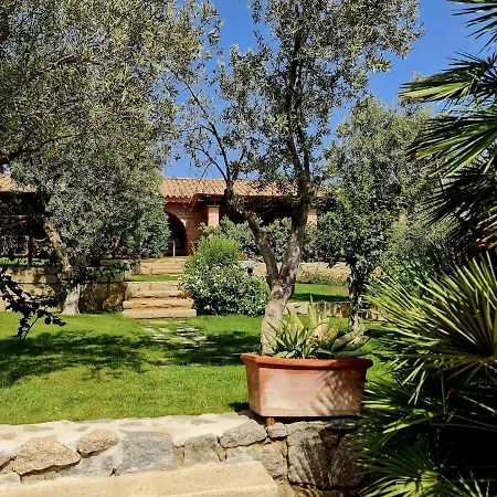 别墅 Laura, Fronte Piscina E Giardino Privato 维拉西米乌斯